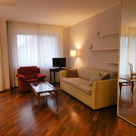 Trilocale Ferruccio Apartman
