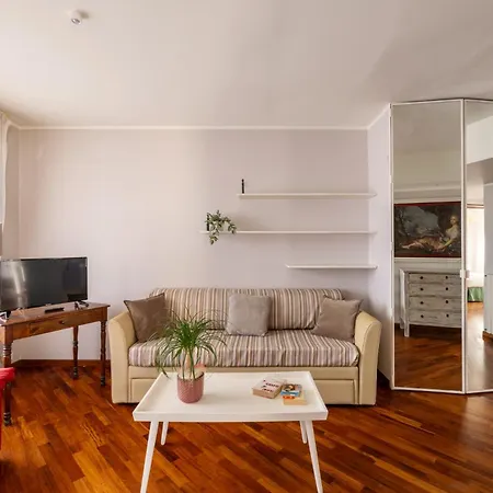 Trilocale Ferruccio Apartment
