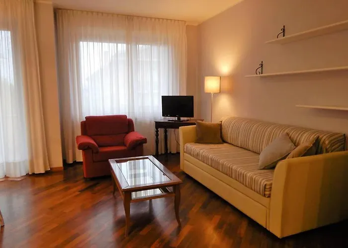 Trilocale Ferruccio 바메노